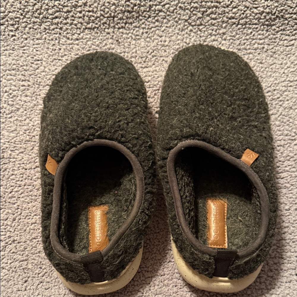 Cozy Wool Slippers - Dark Gray
